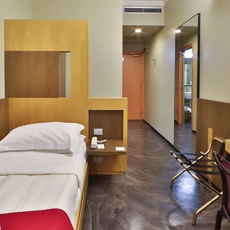 Western Major Hotel 4*