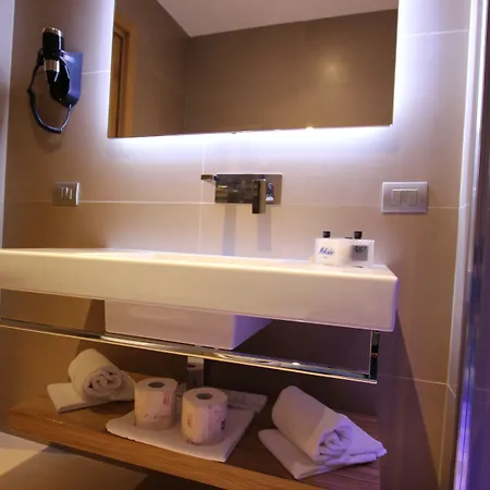 Mokinba Baviera Hotel 4*