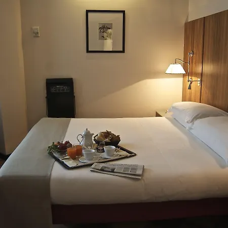 星际安德森酒店 4*