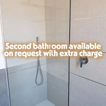 Spacious & Lovely - 4 Queen Bed Apartman *