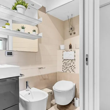 Lejlighed Cc8 -brera-isola- Modern - - Wifi *