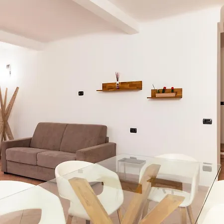 Youhosty - Secret Garden 아파트 밀라노