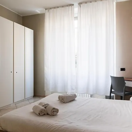 Youhosty - Secret Garden * 밀라노