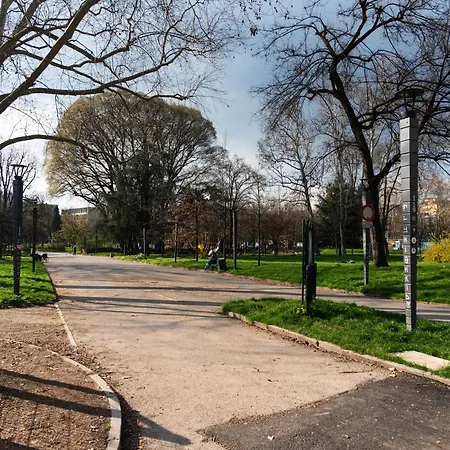 Youhosty - Secret Garden 公寓