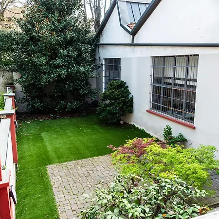 Youhosty - Secret Garden Apartament *