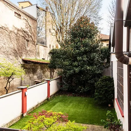 Youhosty - Secret Garden