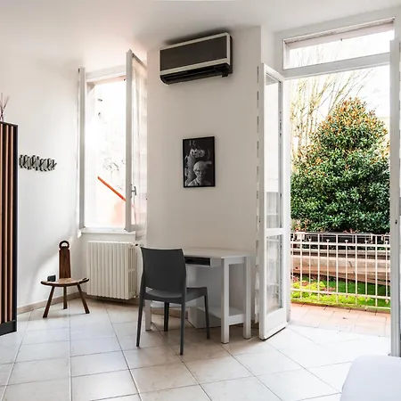 Youhosty - Secret Garden Apartament Mediolan