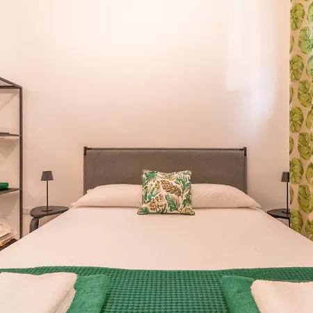 12 -near Train Station -15 Min Rho Fiera-duomo-malpensa Guest house