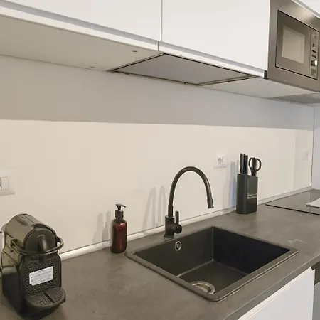 Hbhall Solari 28 ميلان