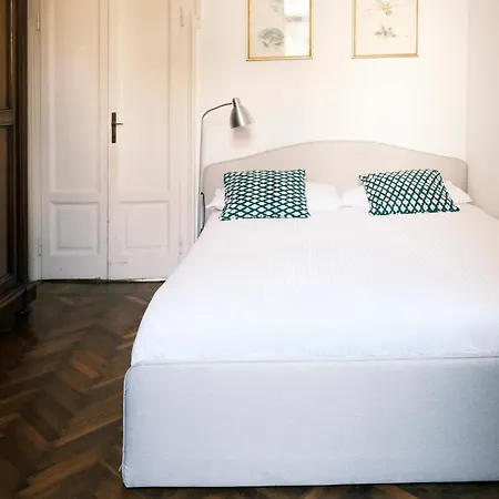 Comecasa 3 Bedrooms Near Bocconi Apartament *