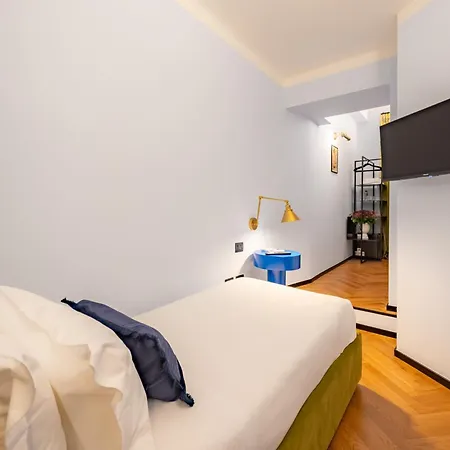 V-collection Solferino Milano