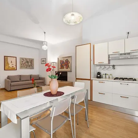 شقة - 10 Min Duomo ميلان