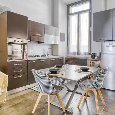 Loft Maderno - Elegant Space 20 Mins From Duomo With One Bedroom For 4 People Apartman *