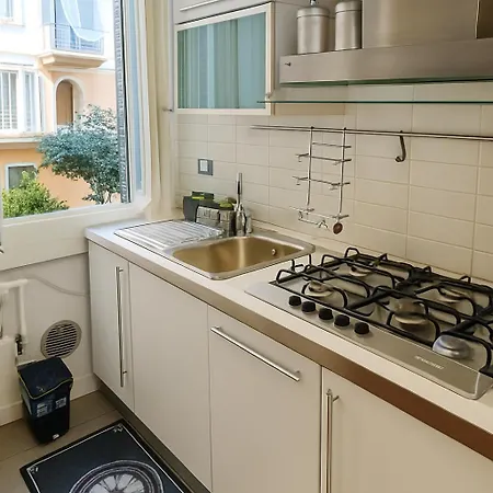 Casa Ozanam - Quiet And Spacious 6 Beds - Metro Lima Buenos Aires - Duomo 8 Min 아파트