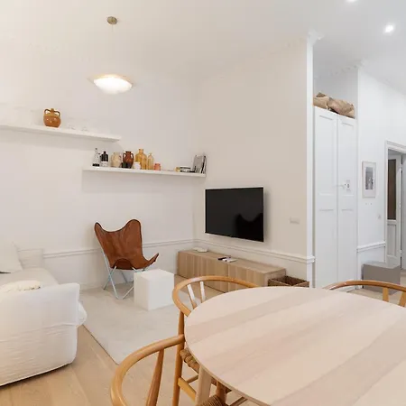 Porta Romana - Lusso E Calore In Un Bilocale Di Design