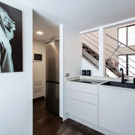 Luxury House In Pietrasanta 120 Mq * 밀라노