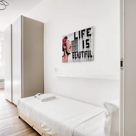 Апартаменты Joivy Stylish 2-bedroom Flat Near Citylife District