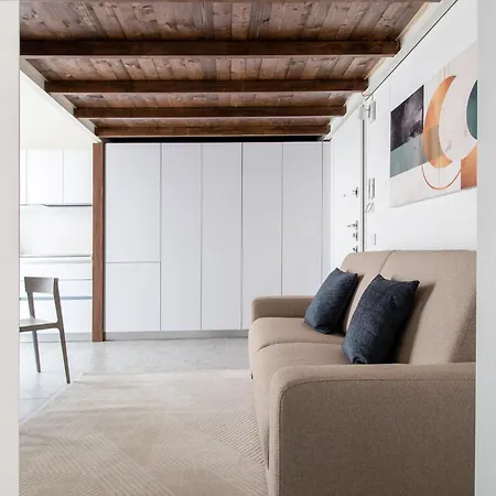 The Vertical House - Elegant Refuge On Two Floors * Mailand