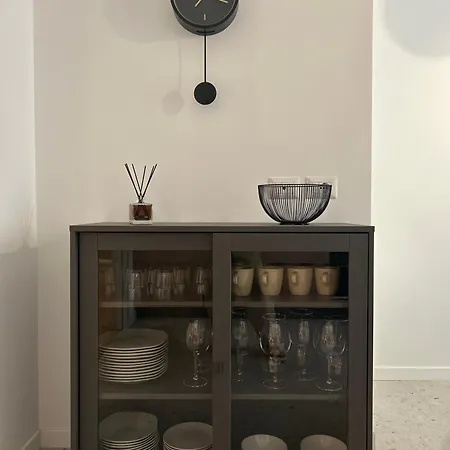 Fifty Eight Repubblica Three Bedrooms מילאנו