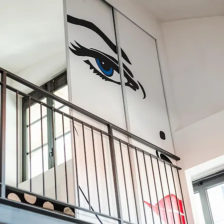 Refined Urban Living In Fondazione Prada Apartment