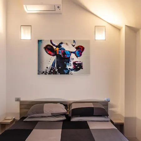 아파트 Luxury House In Pietrasanta 120 Mq 밀라노
