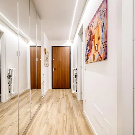 Joivy Stylish 2-bedroom Flat Near Citylife District *