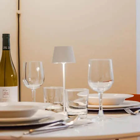 Appartement Naviglio - Eleganza E Relax A 2 Min Dalla M4 E Dai Navigli Milan