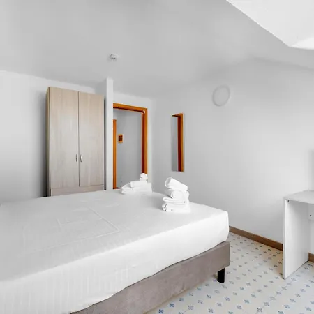 Mi Casa Fraschini アパートホテル ミラノ