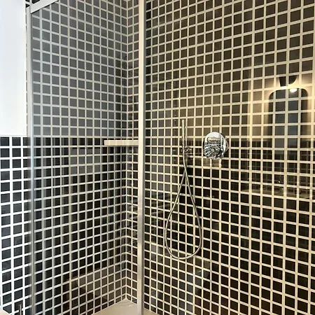 Appartement Fifty Eight Repubblica Three Bedrooms Milan