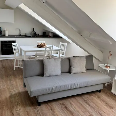 Be Your - Dalla Corte Del Glicine Appartement