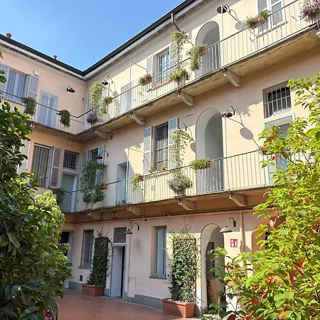 Apartament Open Space Ludovico Navigli Mediolan