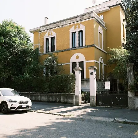 Comecasa 3 Bedrooms Near Bocconi Lejlighed