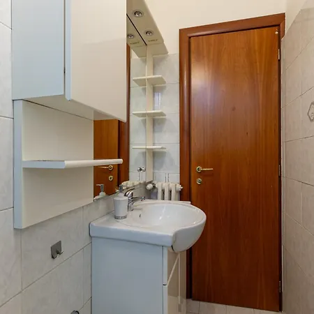Family Friendly & Spacious W Balcony Metro * Milano