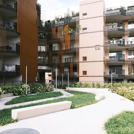 Comecasa Modern Terraced & Palestra 米兰