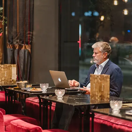 米兰温莎酒店 4*