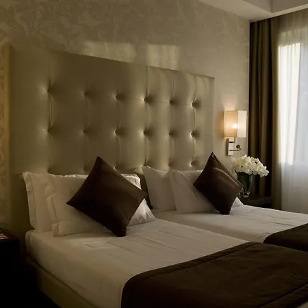 米兰温莎酒店 酒店 4*