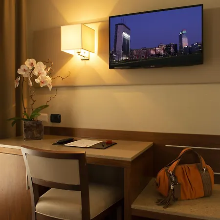 ホテル フェニーチェ ミラノ