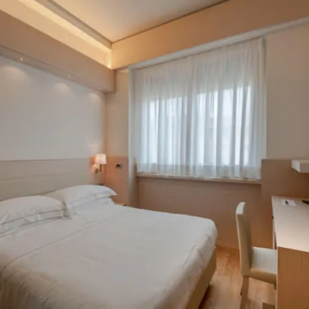 Ariston Hotel 4*