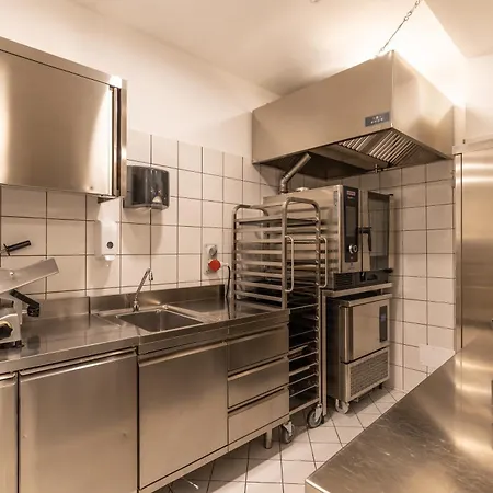 Ariston Hotel