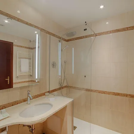 Nh Machiavelli 4*