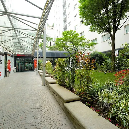 Ibis Centro 3* Milan