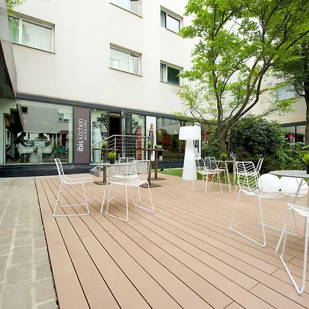 Ibis Centro Otel 3*