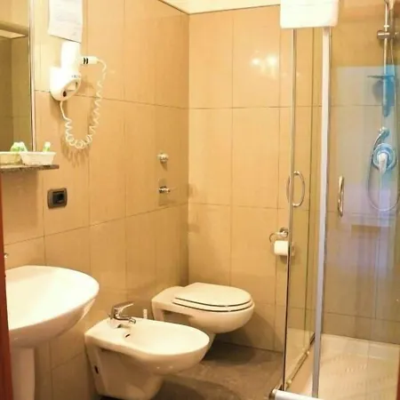 Otel Losanna 3*