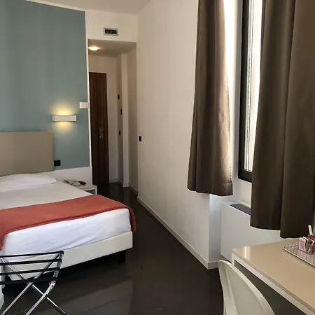 Casual Eclettico By Casual 3* Milaan