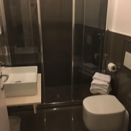 Casual Eclettico By Casual 3* Milaan