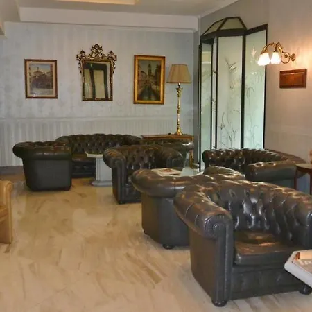Hotel Jr Bocconi 4*