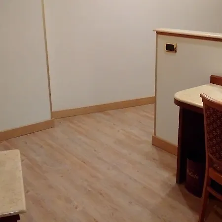 Hotel Mokinba King Milán