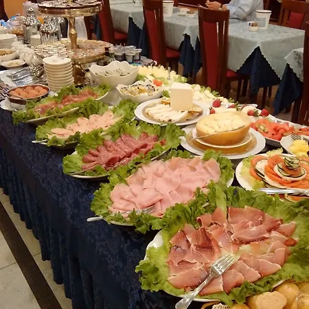 Mokinba King Hotel Milán