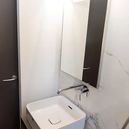 ロンドン 2* ミラノ