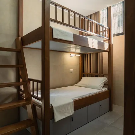 Petrella Hostel Mediolan